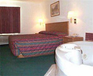 Hotel Super 8 By Wyndham Battle Mountain Habitación foto